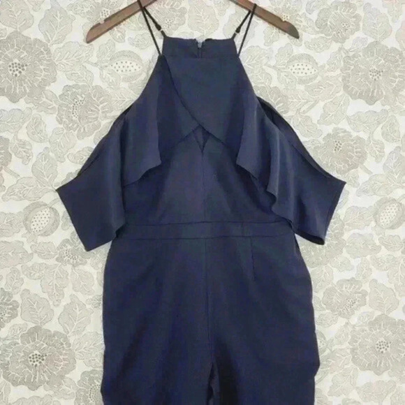 Adelyn rae‎ Cold shoulder navy Blue jumpsuit Size L Ruffle sleeve Front Keyhole - Picture 5 of 11